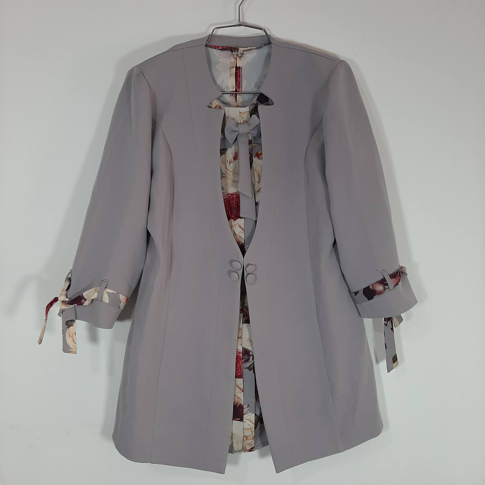 کت زنانه و زیرکتی گلدار